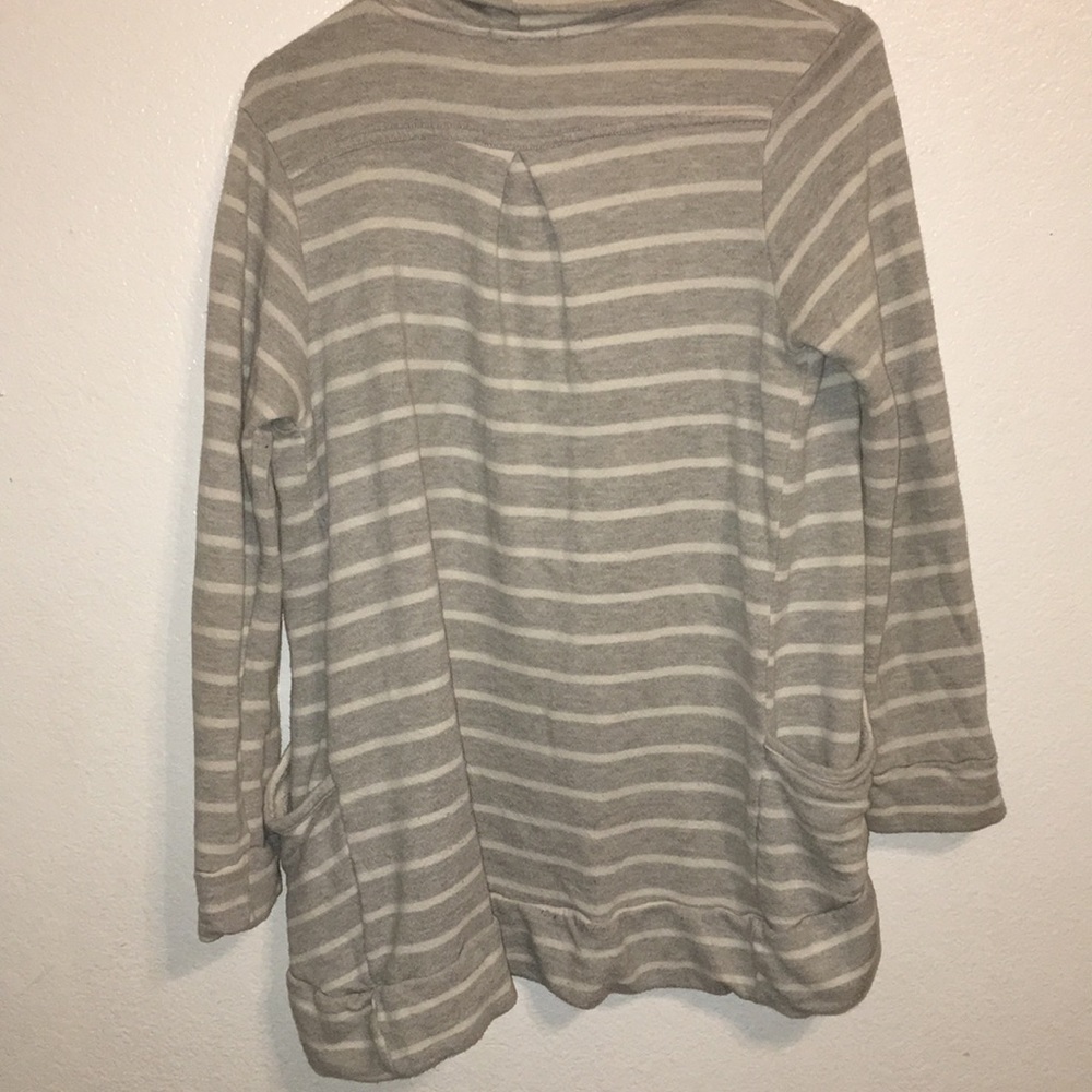 Cardigan - Picture 2 of 3